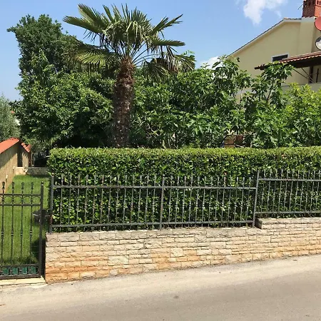 Guest house Villa-bukvic Pjescana Uvala